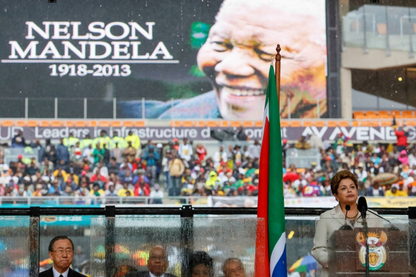 Homenagem a Mandela reúne representantes de mais de 100 países