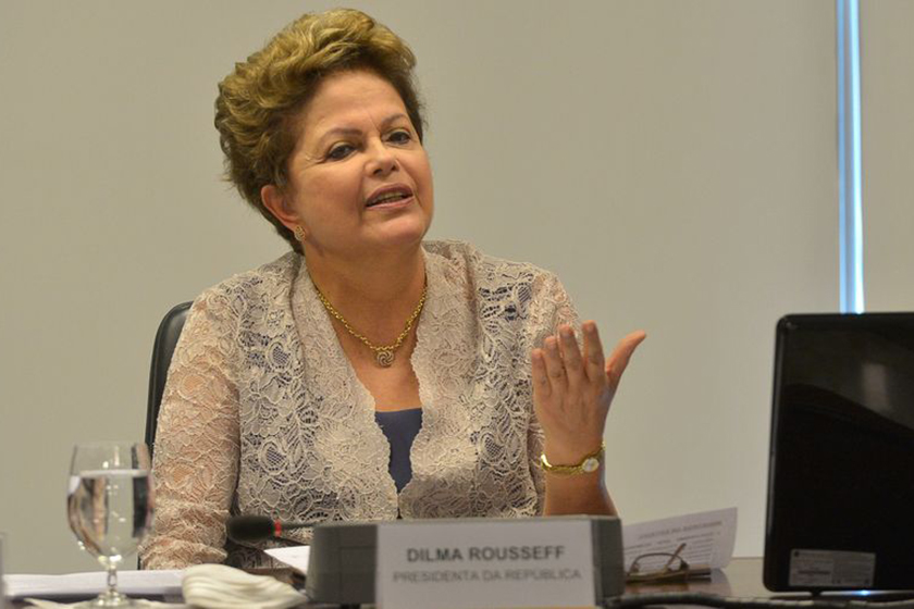 Aprovação do brasileiro à Dilma é de 55%, já ao governo fica em 36,4%, diz pesquisa