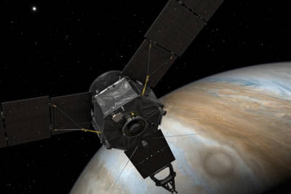 Após quase cinco anos de viagem, sonda da Nasa chega a Júpiter