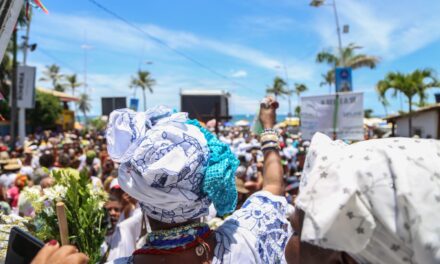Festa de Itapuã se destaca pela presença forte dos moradores e preservação do Bando Anunciador
