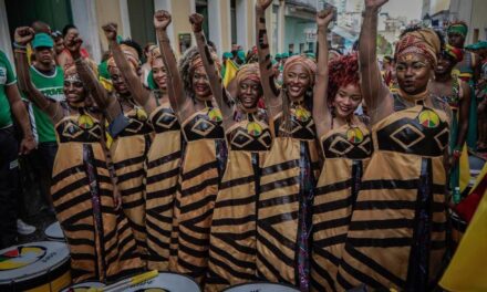 Olodum faz homenagem ao Dia Internacional da Mulher