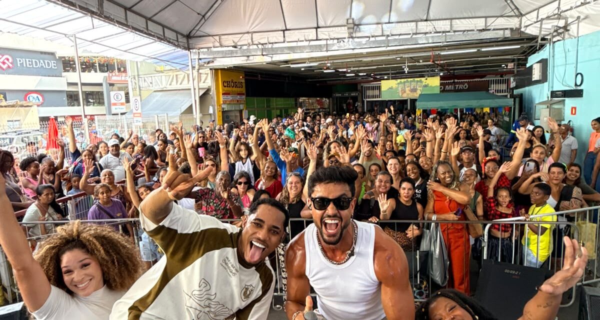 Parangolé e O Kanalha lotam Estação da Lapa em ação especial para celebrar sucesso do feat “Mostra Que Cê Sabe”