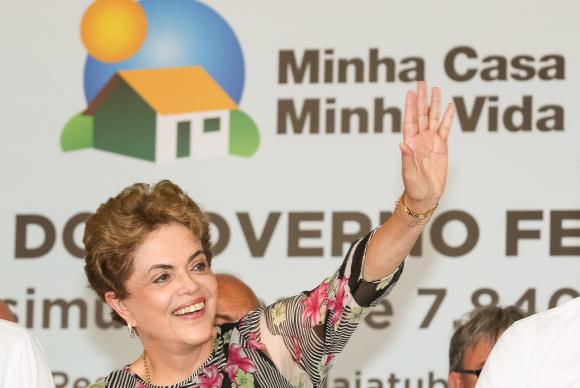 Dilma: ‘país precisa acabar com mosquito antes que comprometa crianças e grávidas’