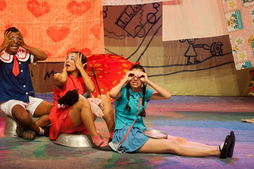 Projeto Domingo tem Teatro apresenta a peça infantil ‘Meu Quintal’