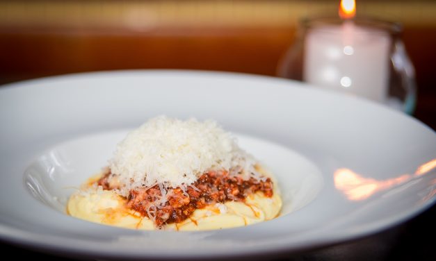 De Curitiba à Bahia, aprenda a fazer uma Polenta cremosa com ragú bolognesa