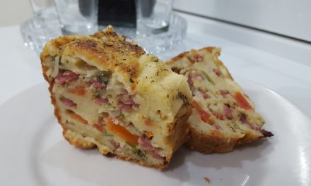 Aprenda a fazer Empanada de Tapioca com salame e coalho