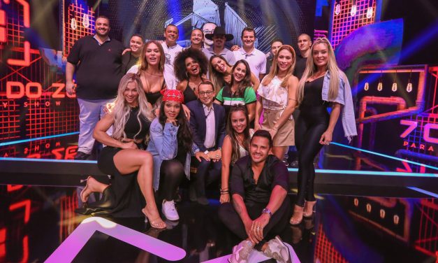 FAMOSOS SE EMOCIONAM DURANTE PARTICIPAÇÃO EM REALITY SHOW
