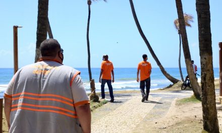 Decreto mantém proibição de comércio ambulante nas praias de Lauro de Freitas