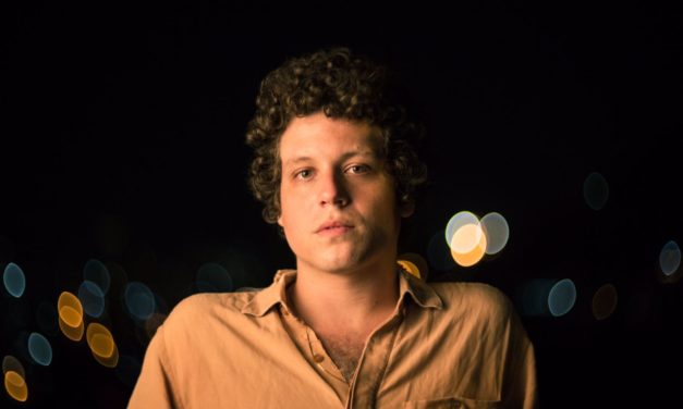 Chico Chico apresenta primeiro disco solo em Salvador