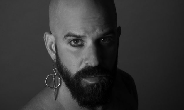 Tik lança seu primeiro EP com repertório autoral que transita entre rock, jazz e indie com recorte intimista
