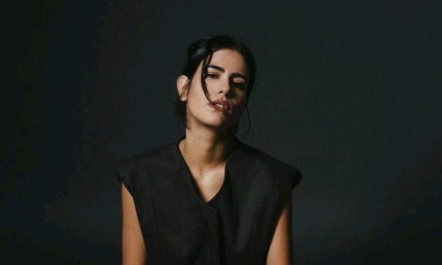 Antonia Morais presenteia o pai e o público com novo álbum “Ímpar 60”