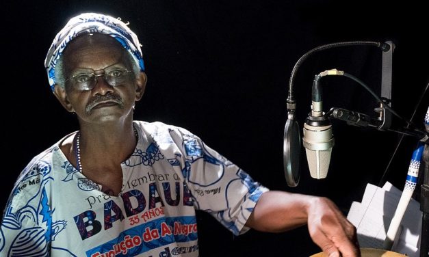 Legado do Mestre Môa do Katendê é cantado por 16 artistas no álbum Raiz Afro Mãe