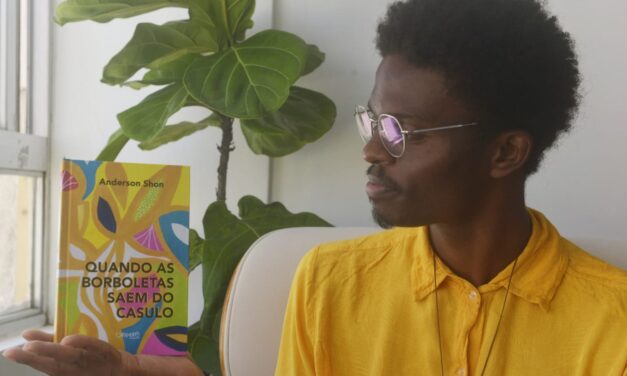 Poeta e educador baiano lança livro sobre sentimentos em Salvador