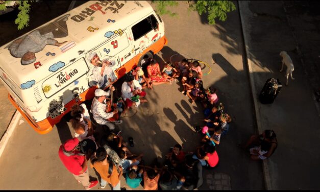 Mestre Gennaro, ‘Marinete do Forró’ e ‘Kombi do Zé Livrório’ levam cultura para as ruas de Riachão