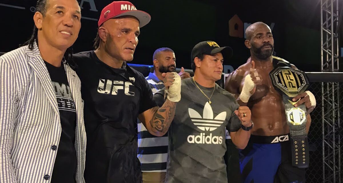 Mondragon vence luta principal Premiere Fight League