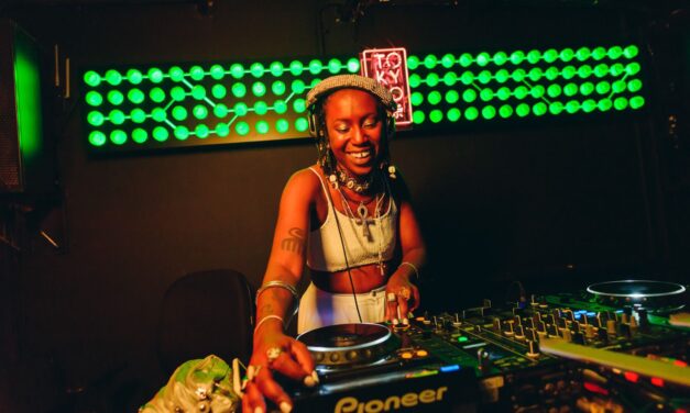 Nova Estação realiza Workshop de Discotecagem com DJ Nai Kiese