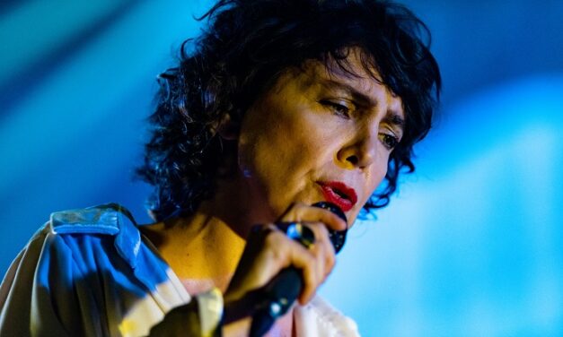 Repertório de “Coisas Sagradas Permanecem” eterniza a trajetória da cantora baiana Gal Costa