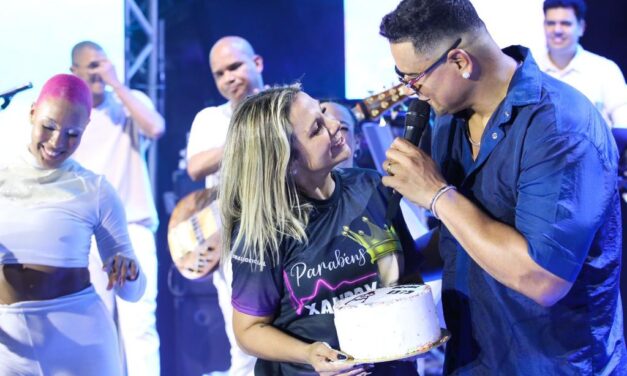 XANDDY HARMONIA GRAVA AUDIOVISUAL E CELEBRA ANIVERSÁRIO COM CONVIDADOS ESPECIAIS EM EVENTO BENEFICENTE EM SALVADOR