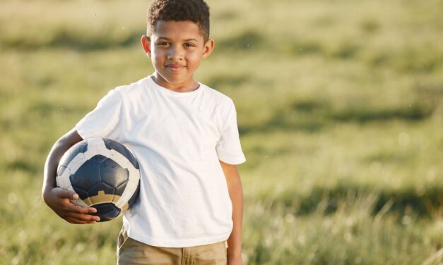 Projeto oferece 100 vagas para escolinha de futebol gratuita em Castelo Branco; veja como participar