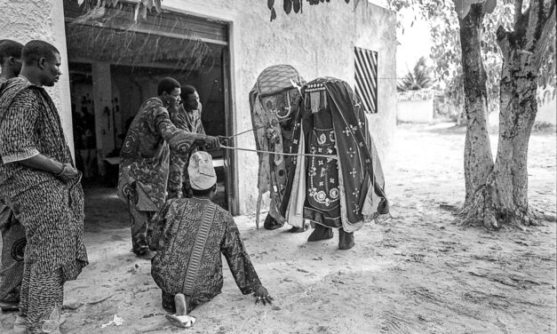Casa do Benin comemora 35 anos com a exposição Lapso Temporal