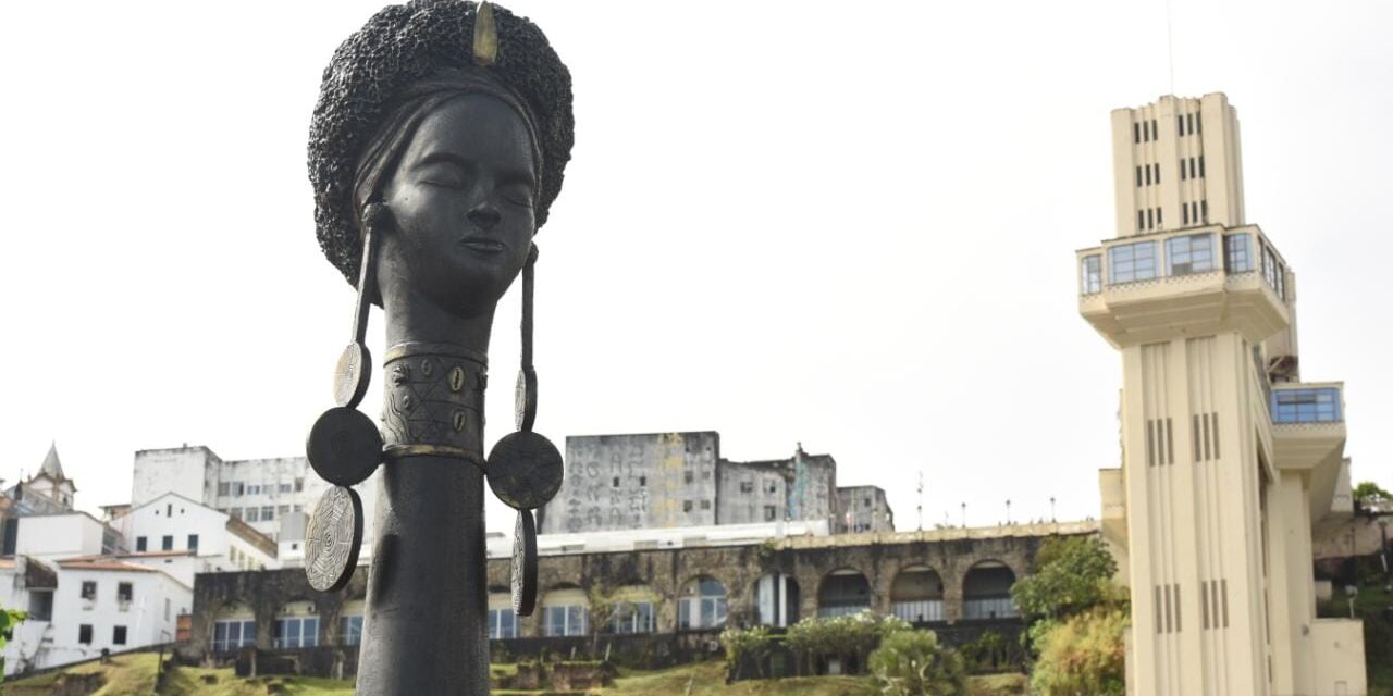 Reparação histórica: Salvador inaugura primeiro monumento dedicado a Maria Felipa