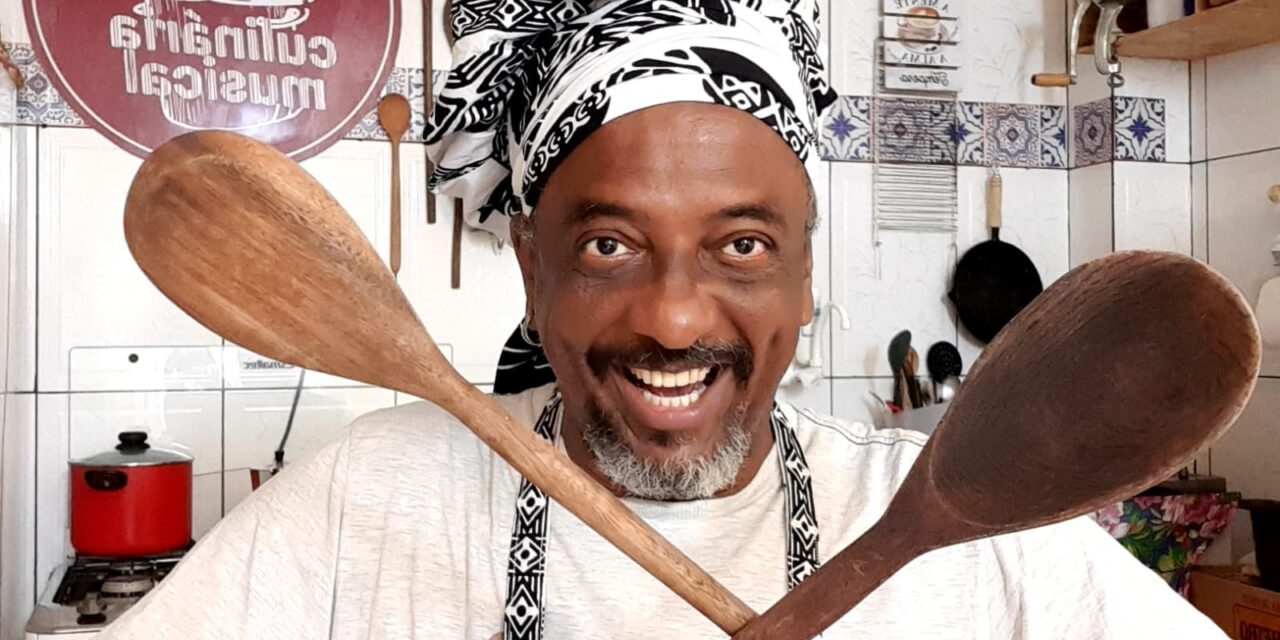 Afrochefe Jorge Washington faz último Culinária Musical do ano com o Troféu Colher de Pau