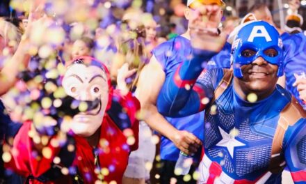 Bandinhas de sopro e percussão fazem a alegria dos foliões em último dia de pré-Carnaval