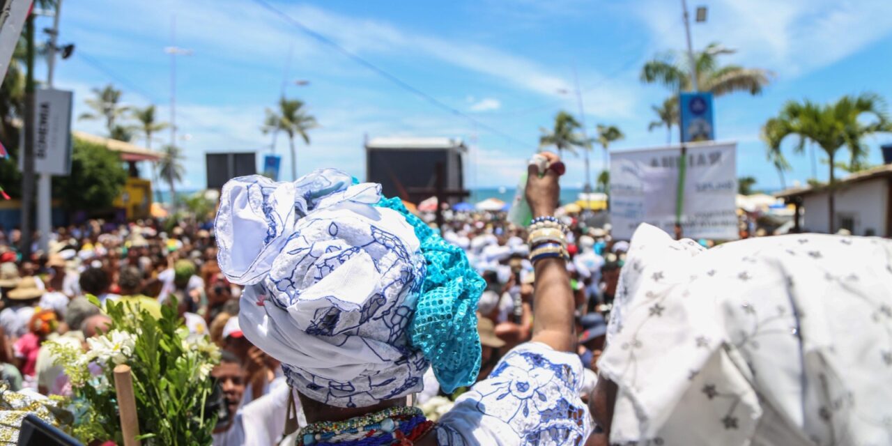 Festa de Itapuã se destaca pela presença forte dos moradores e preservação do Bando Anunciador