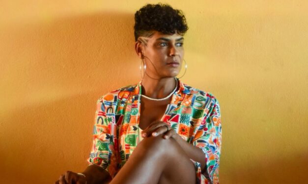 Laiô volta à Casa da Mãe com seu show Arrudeio
