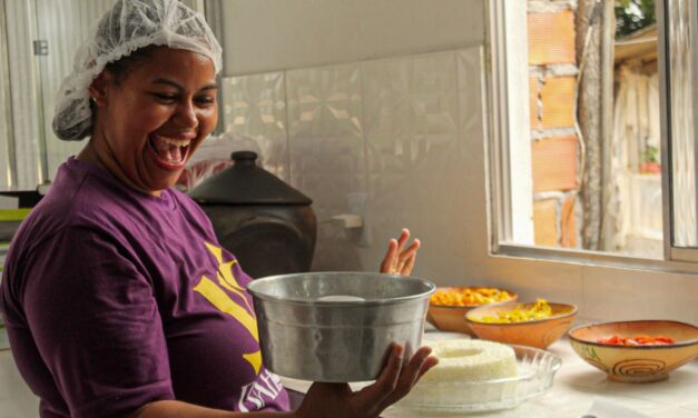 Projeto oferece cursos gratuitos de culinária para 500 mulheres afrodescendentes de Itapagipe, em Salvador; confira detalhes