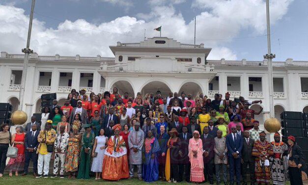 Agentes culturais da Bahia participam de intercâmbio em Camarões