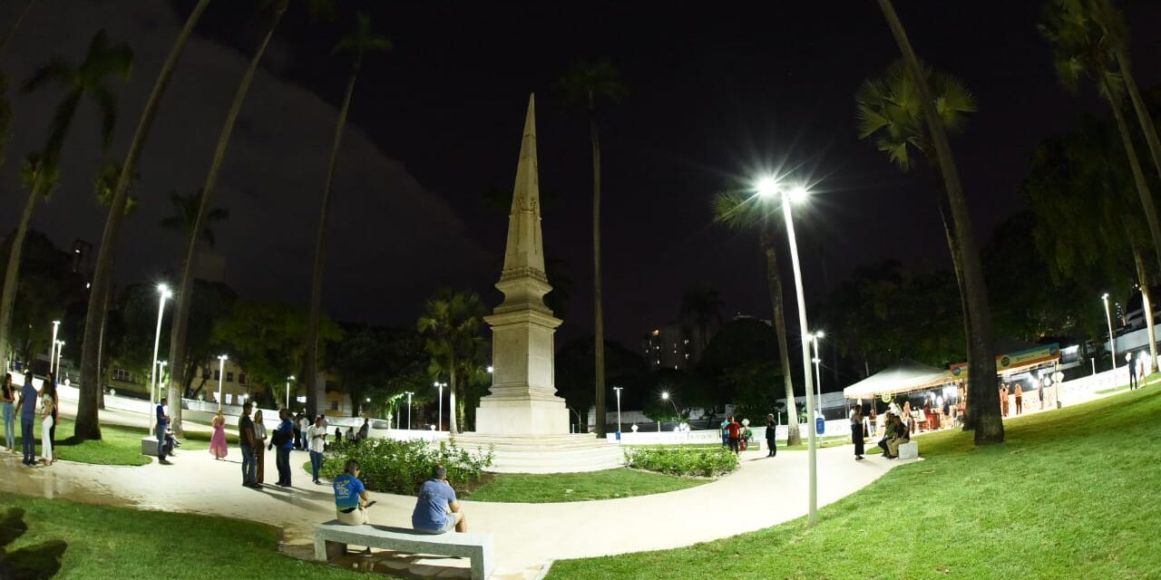 Parte da história de Salvador, Praça da Aclamação é entregue restaurada pela Prefeitura com monumentos recuperados