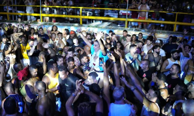 Babado Novo agita multidão em segunda edição do ensaio do Bloco UAU! Chá da Alice