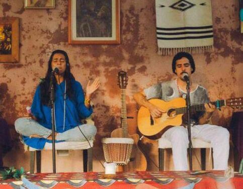Pela primeira vez em Salvador, a banda Dois Sóis traz a força das músicas de rezo em um show histórico