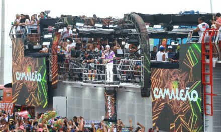 Bloco Camaleão esgota abadás para o domingo, primeiro dia de desfile
