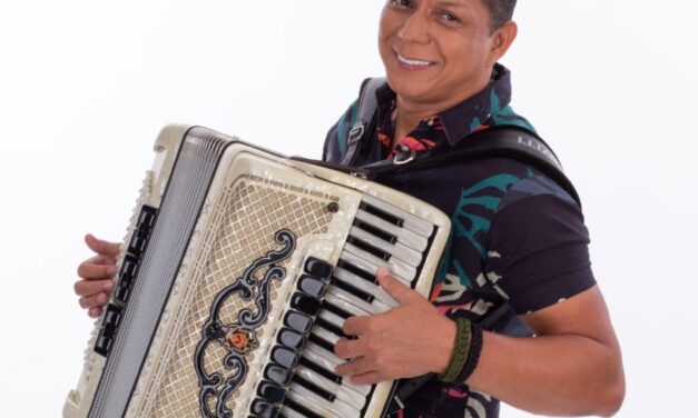 Targino Gondim leva mistura de forró e axé para o Carnaval de Salvador
