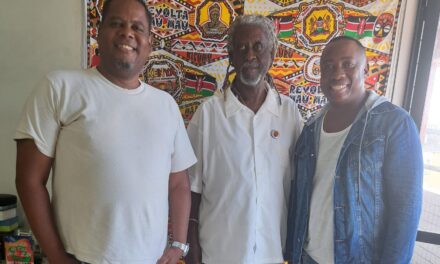 Liga do Samba Junino busca mediação de Vovô, do Ilê Aiyê, para diálogo com o poder público