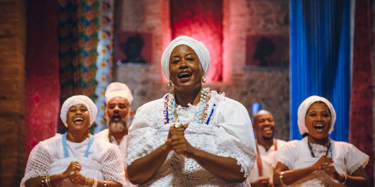 Espetáculo “Candomblé da Barroquinha” volta em curtíssima temporada na Mostra Prêmio Bahia Aplaude
