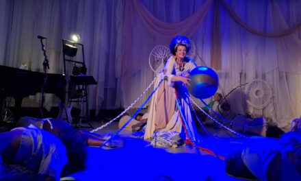 Última semana da Mostra Prêmio Bahia Aplaude traz espetáculos que celebram memória, ancestralidade e a potência das infâncias