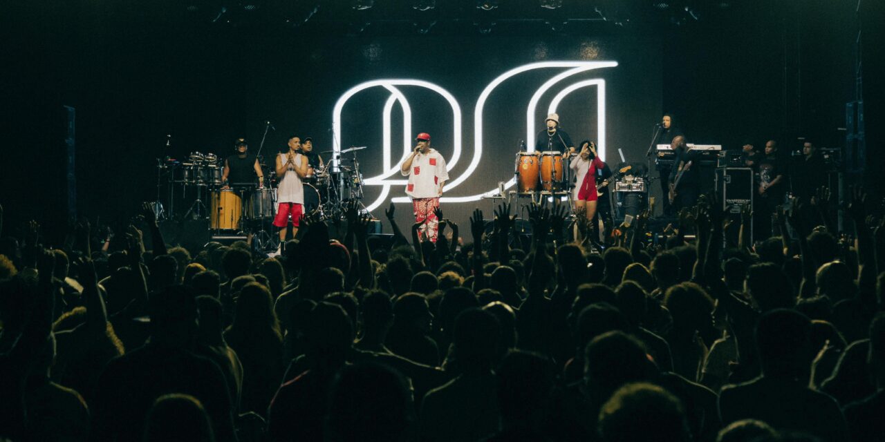 Psirico faz show de quase 3h na Audio e transforma SP em verdadeiro Carnaval baiano