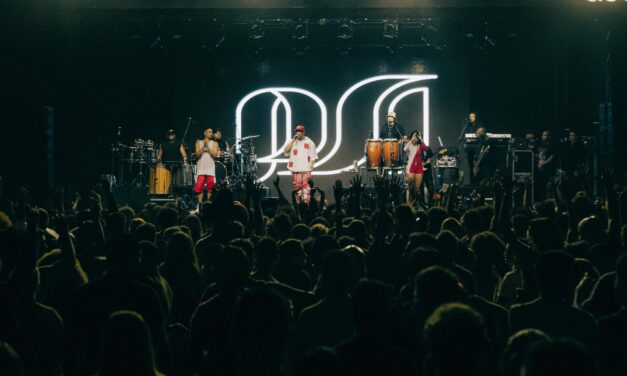 Psirico faz show de quase 3h na Audio e transforma SP em verdadeiro Carnaval baiano