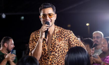Em clima junino, Kevi Jonny divulga agenda de shows para o mês de junho