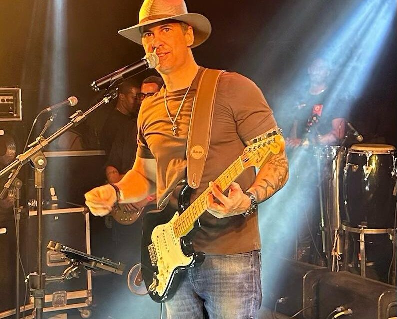 Peu Carvallho levou o projeto “Arraiá do Peu”, para o São João da Bahia 2025, no Pelourinho