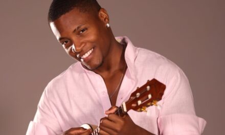 CANTOR UEL SURPREENDE AO PARTICIPAR DE RODA DE SAMBA EM GRAVAÇÃO DE NOVO PROJETO DA BANDA MENOS É MAIS 