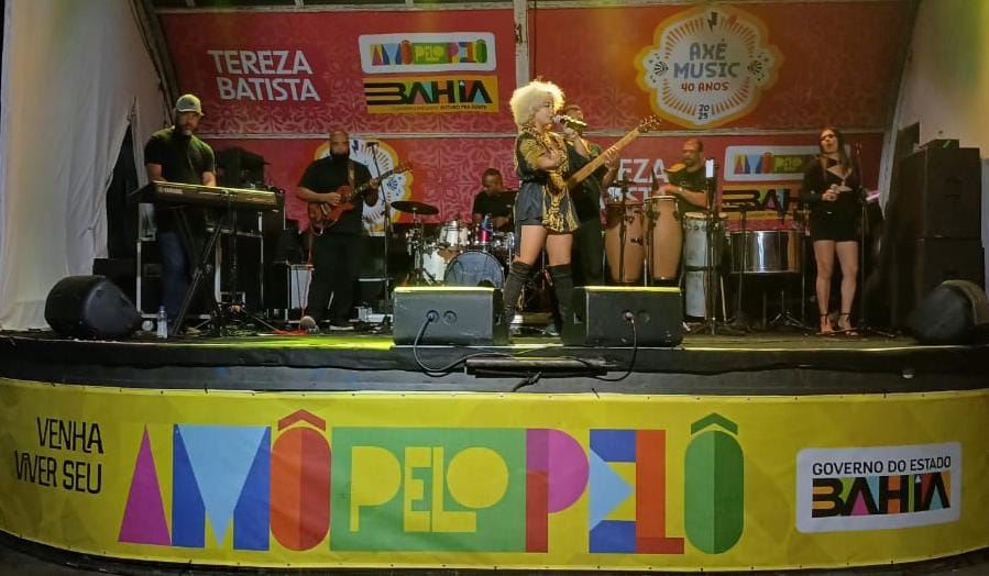 Em homenagem às heroínas da Independência, banda Roma Negra agitou o Pelourinho no sábado