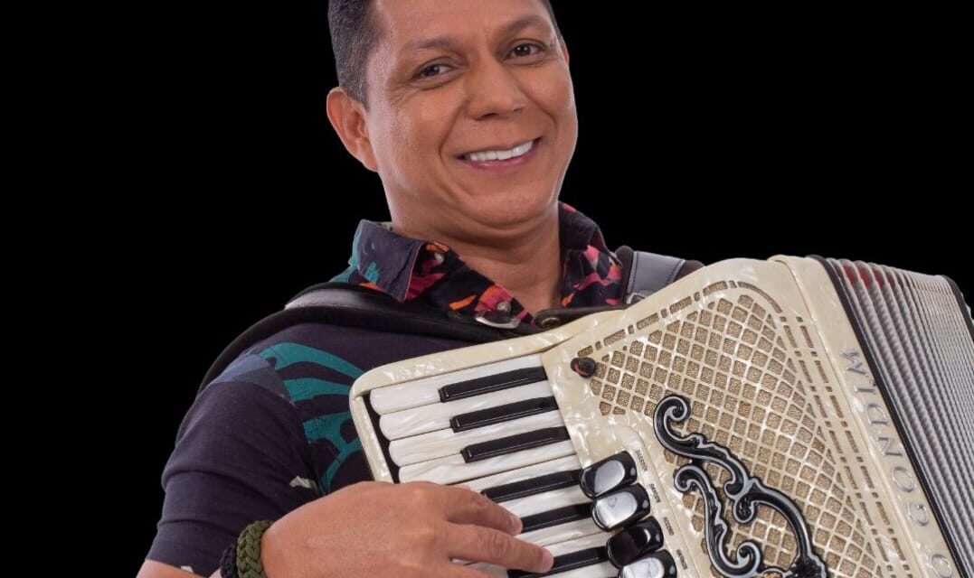 Targino Gondim se apresenta em Itamari e Almadina neste fim de semana