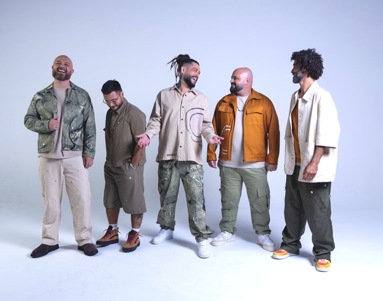 Maneva celebra 20 anos de carreira com show em Salvador