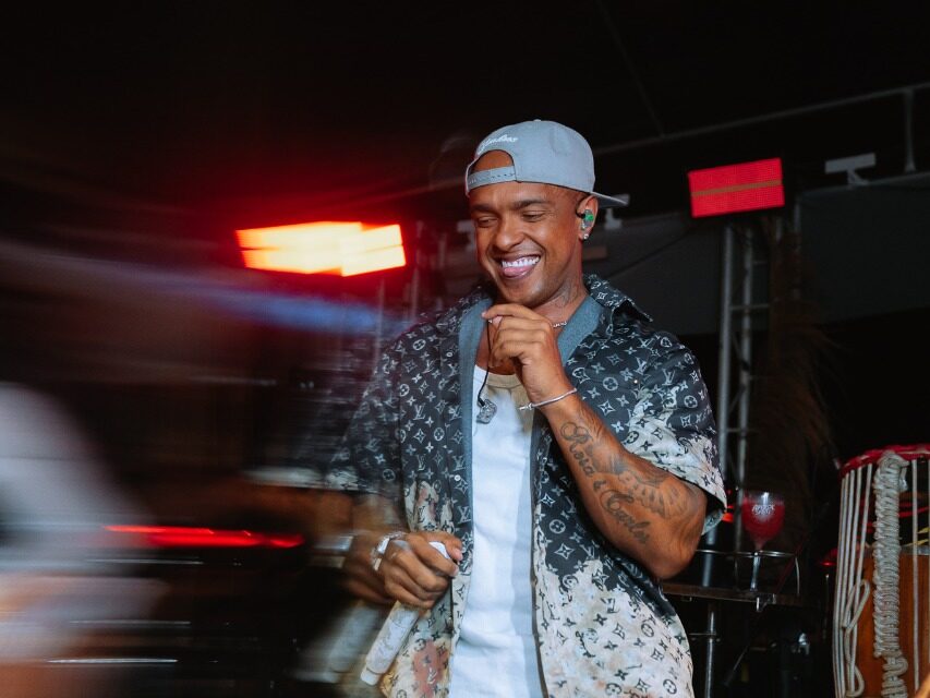 La Fúria anima festa de aniversário do influenciador Alesson em Guarajuba