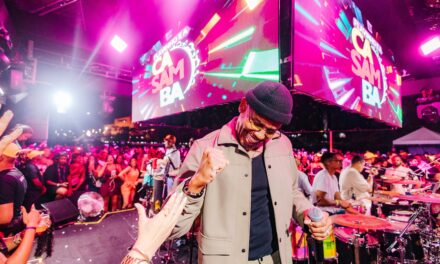 Evento “Flavinho e a CaSamba” faz Salvador cantar em noite repleta de clássicos, convidados e energia sem fim
