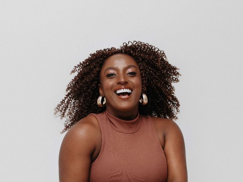 DANNI apresenta show “CAJARANA” em Camaçari com repertório autoral e releituras da MPB